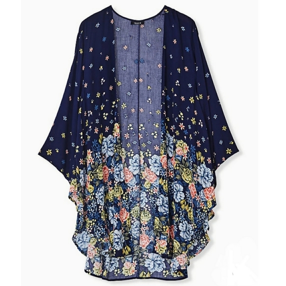 Torrid Navy floral crepe kimono - Picture 6 of 13